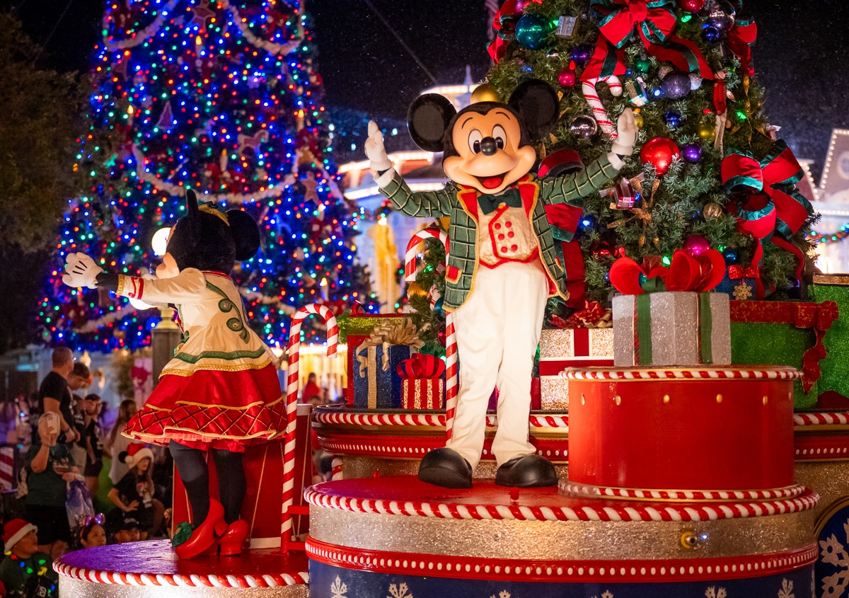 Mickey’s Very Merry Christmas Party Returns Nov 7